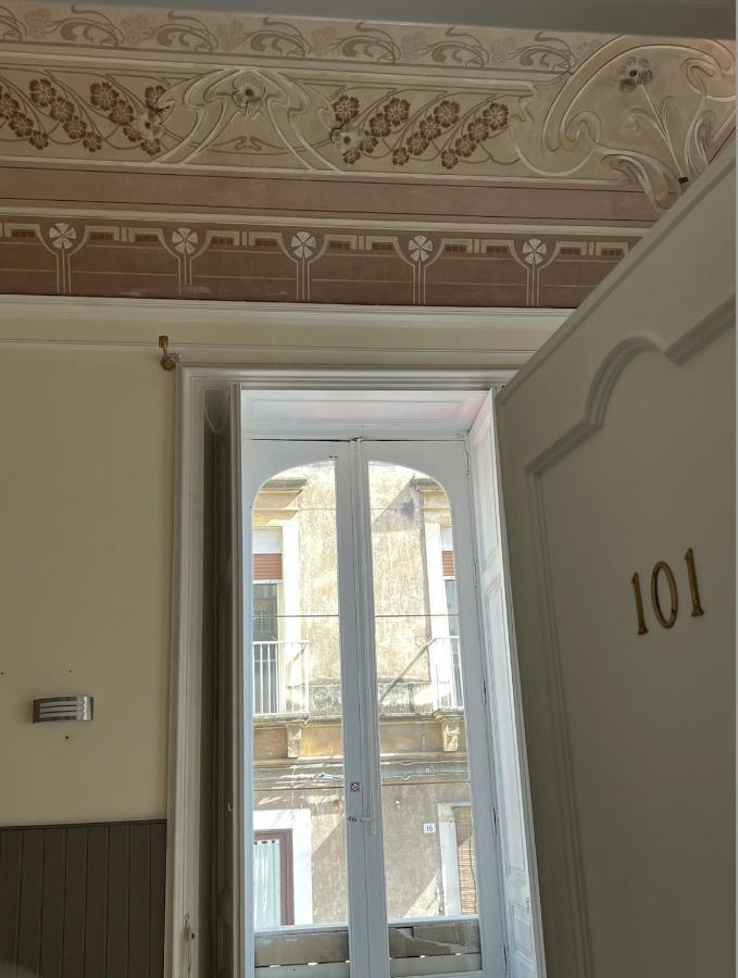Il Giardino E Gli Affreschi Bed & Breakfast Catania Exterior photo